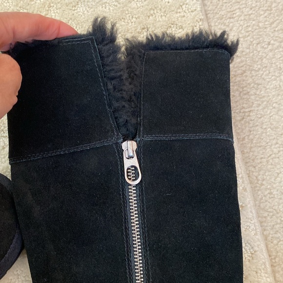 NWOT UGGs Koolabura - Picture 7 of 9